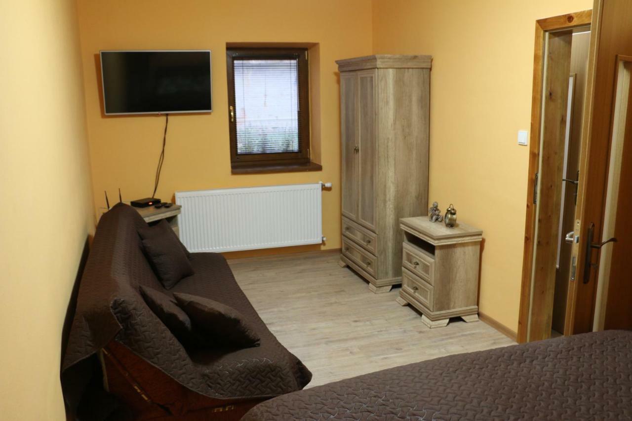 Ubytovanie Tri Ruze Krasnohorske Podhradie Luaran gambar